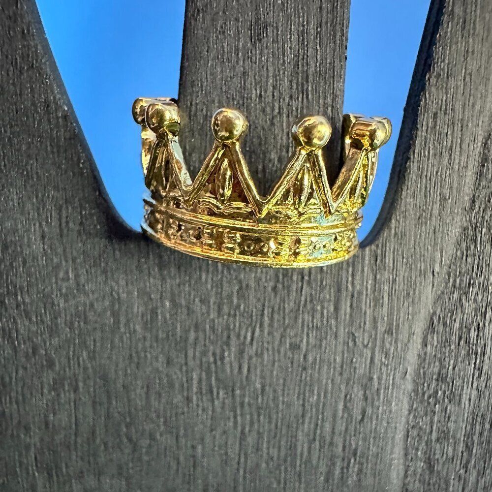 Goldtone Crown Ring Size 10 – Royal Style Fashion Jewelry Band for Men or Women